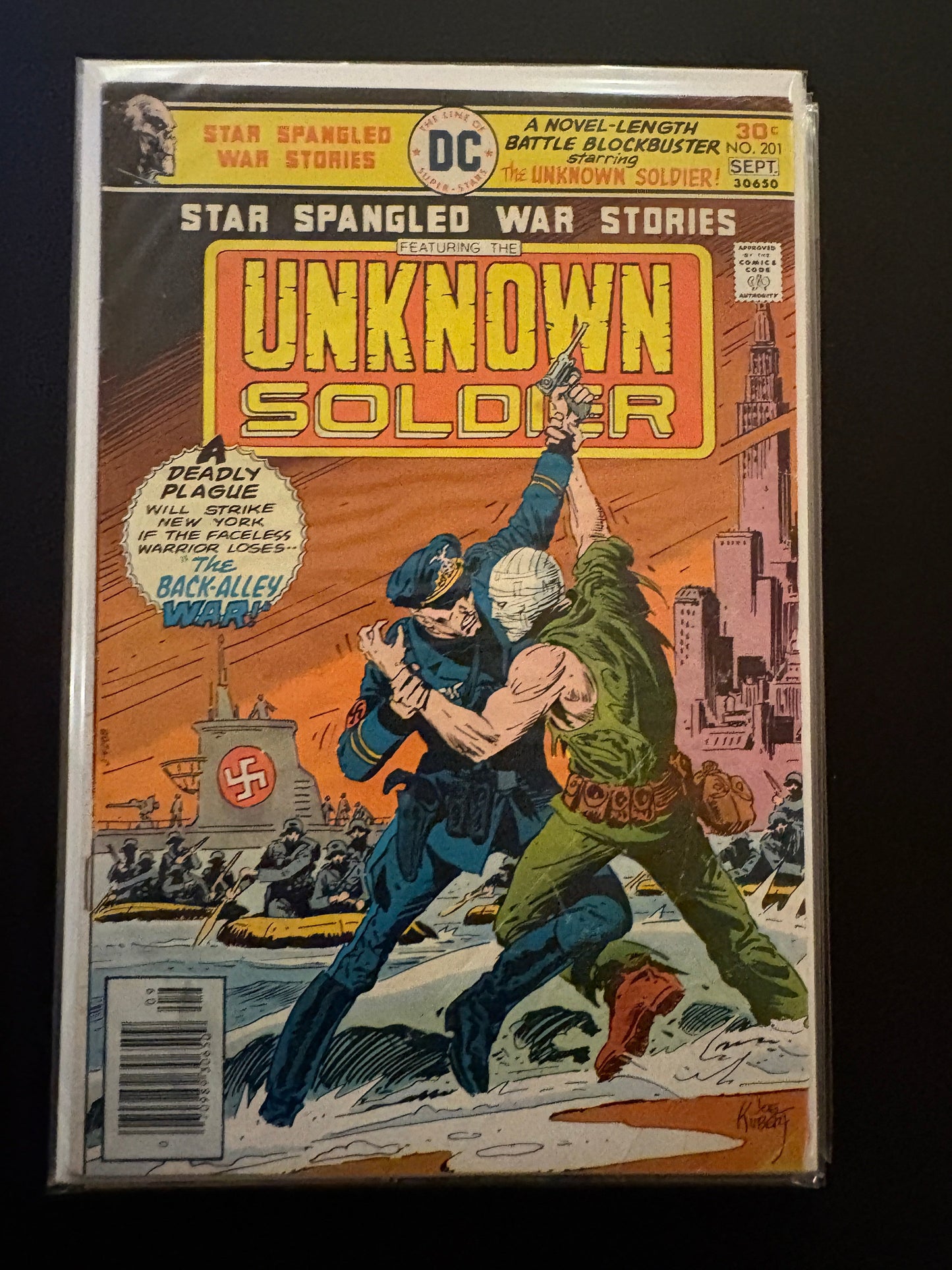 Star Spangled War 201 VG/F
